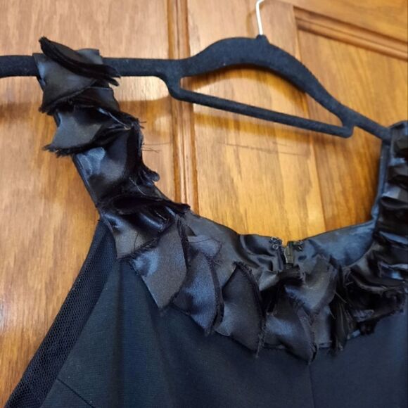 Badgley Mischka Collection Ruffle Neck Dress Sleeveless Black - Picture 5 of 15